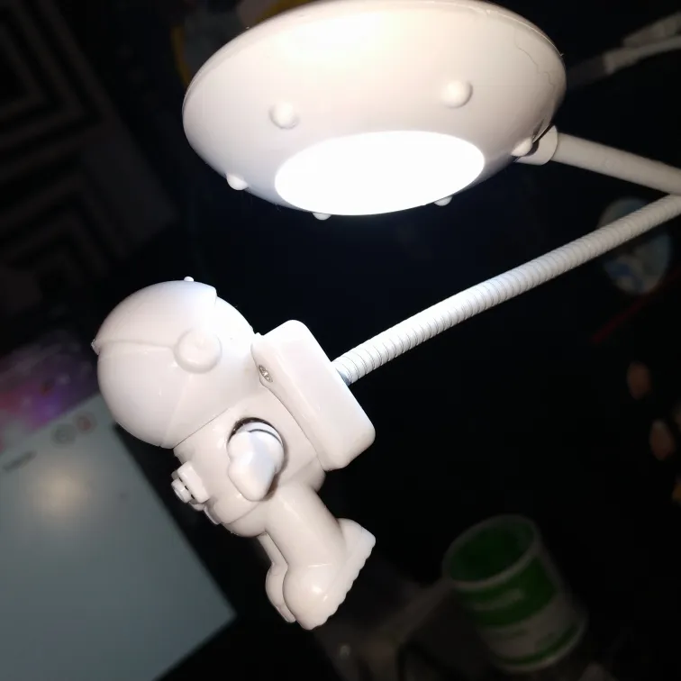 Adjustable UFO LED Night Light For PC Desk And Kids Usb Light For Laptop Powered Spaceman Astronaut Flying Saucer Lamp From Senden 4.83 DHgate.Com