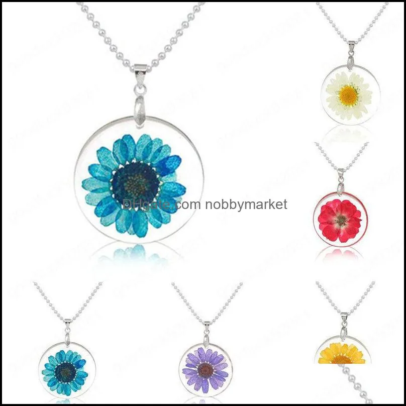 Natural Dried Flower Pendant Necklaces for Women Transparent Resin Real Dry Flower Round Necklaces Jewelry Gift