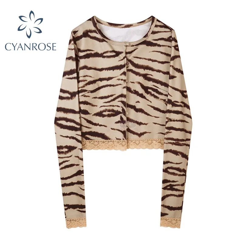 Leopard Crop T-shirt Dames Crewneck Streetwear Sexy Straight Cardigan Tees Vrouwelijke Kant Spliced ​​Retro E-Girl Esthetic Short Top 210417