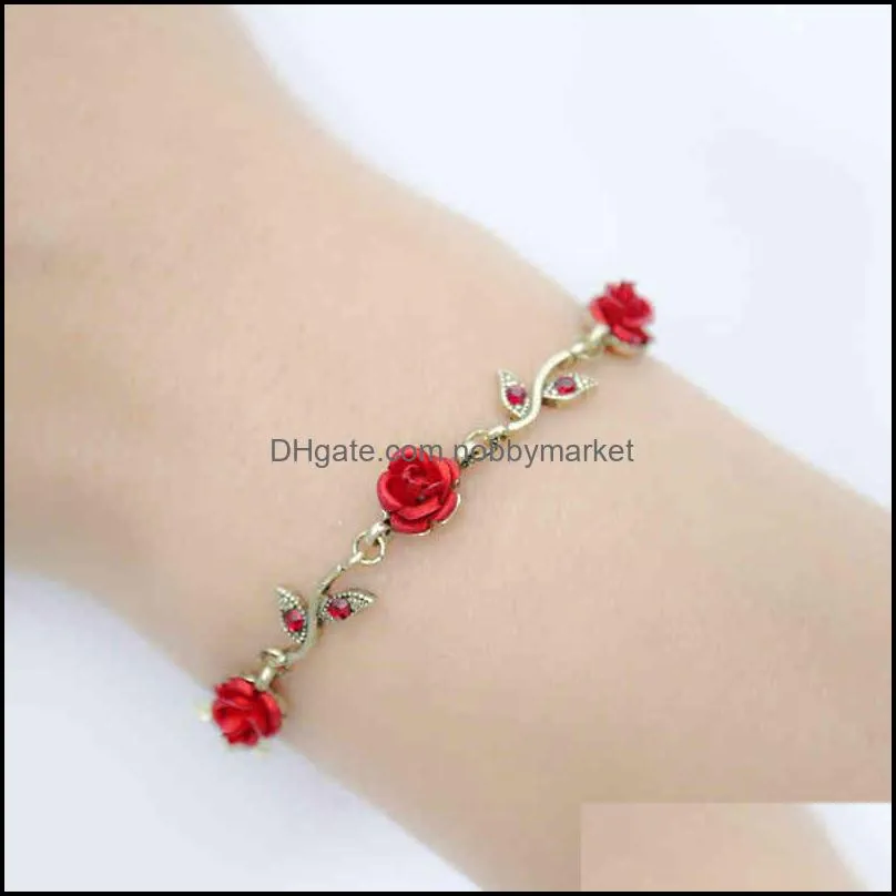 Japanese Mori girl rose temperament White Valentine`s Day gift bracelet