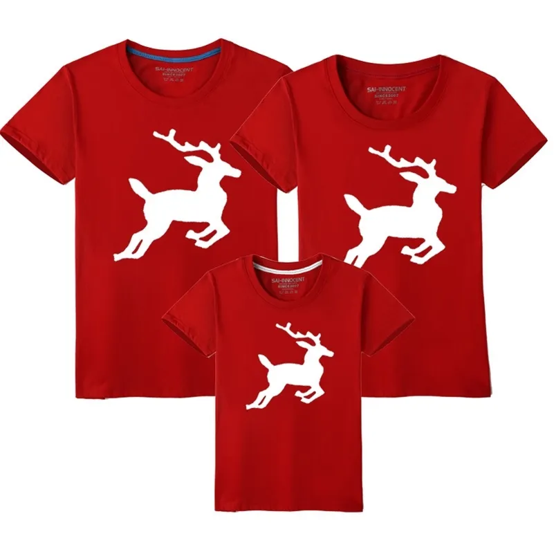 Família Christmas Matching Roupas Manga Curta Mãe Filha camisetas Elf Santa Claus Rena Elk Imprimir Tees Pijamas Vermelhos Top 210417