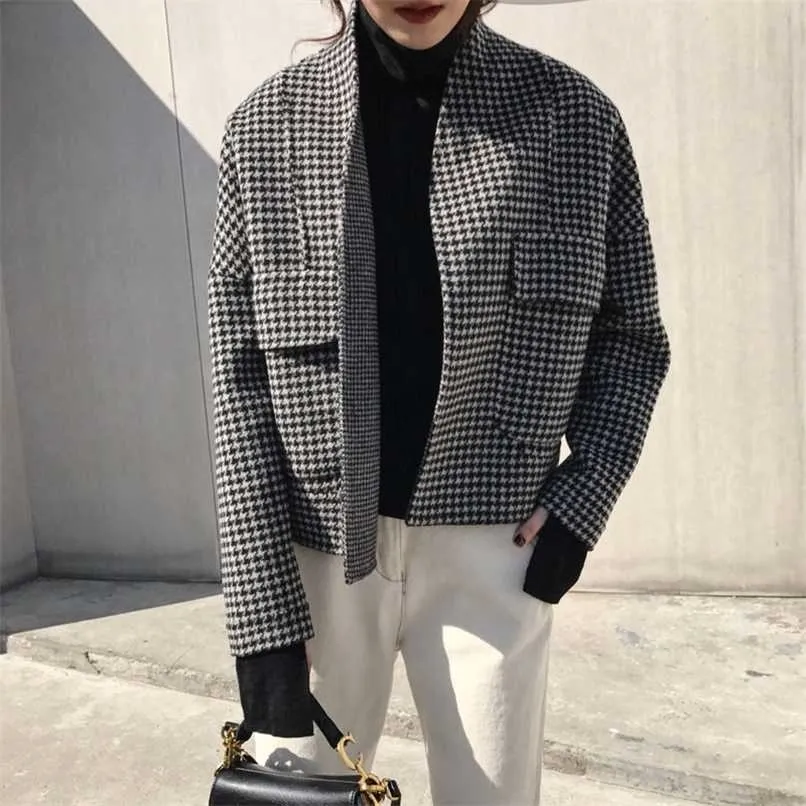 Höst Vinter Korea Mode Kvinnor Lös Kort Jacka Tjocken Plaid Woolen Coats Double Pocket Cardigan Vintage Coat S218 211105