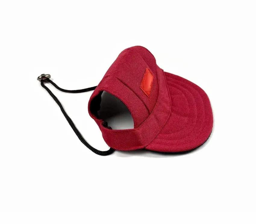 Vêtements pour chiens Designer de mode Casquettes pour chiens Longueur réglable Lettre Impression Chapeaux noirs rouges