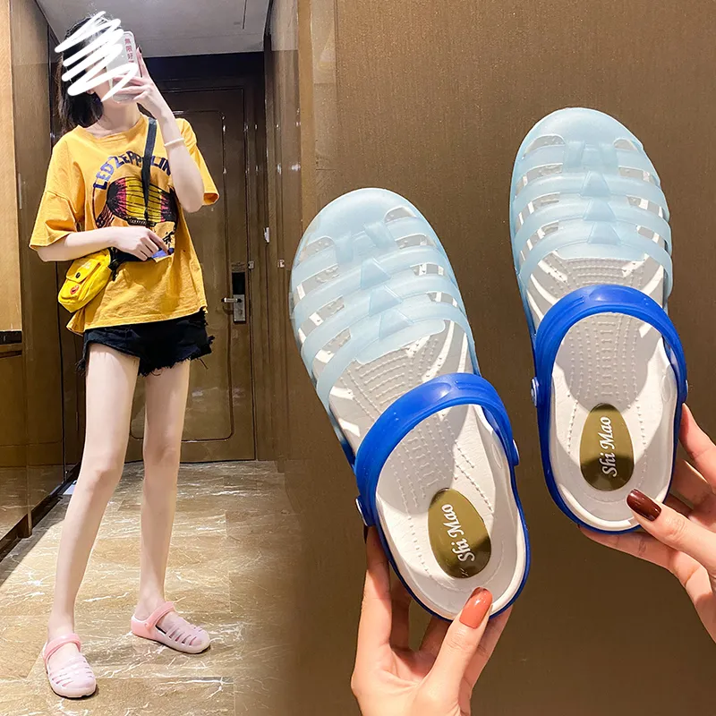 Klasik Yaz 2021 Erkek Bayan Boyutu 36-40 Çapraz Sınır Sandalet Bayanlar Kore Casual Sevimli Delik Ayakkabı Moda Plaj Terlik Kod: 30NK-2120