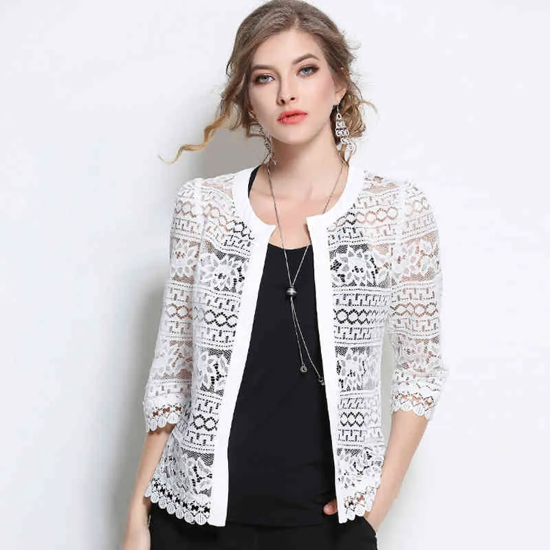 Blusa Plus Size Black White Hollow Out Lace Tops Tops Cardigan Blusa Sexy Camisa Meia Sleeeve Mulheres Blusa 3F 210420