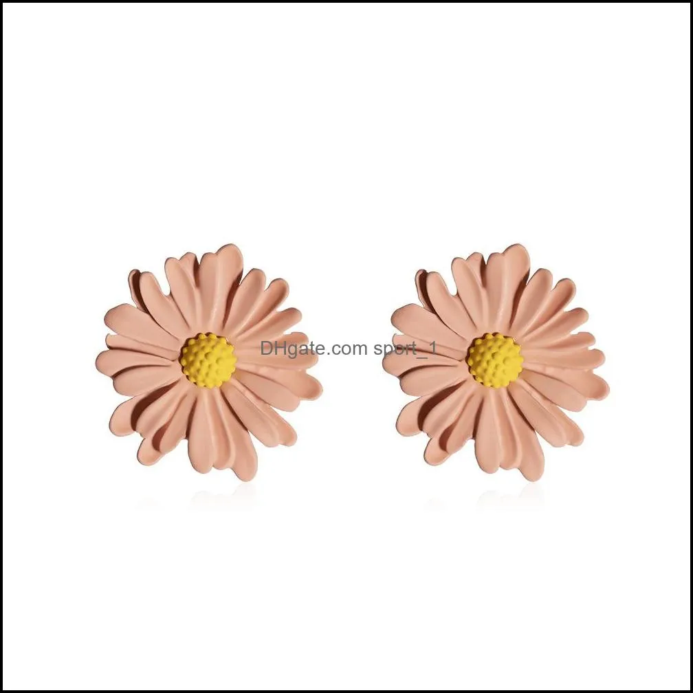 Cute Small Daisy Flower Stud Earrings For Women 925 Sterling Silver Needle Sweet Flower Earrings Party Holiday Wholesale Jewelry