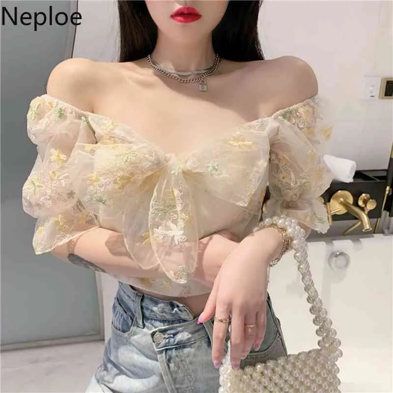 Neploe Sexy Crop Tops Kvinna V-Neck Puff Sleeve Blusar Kvinnor Broderi Floral Pläterad Gaze Shirt Sommar Fashion Blusas 95398 210422