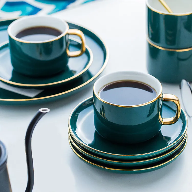 Set di tazze da caffè di lusso in stile europeo Semplice tè in ceramica con cucchiaio Latte Cup Verde scuro