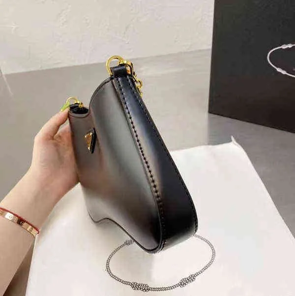 Ladies brand high-end luxury patent leather underarm bag designer classic hipster  size