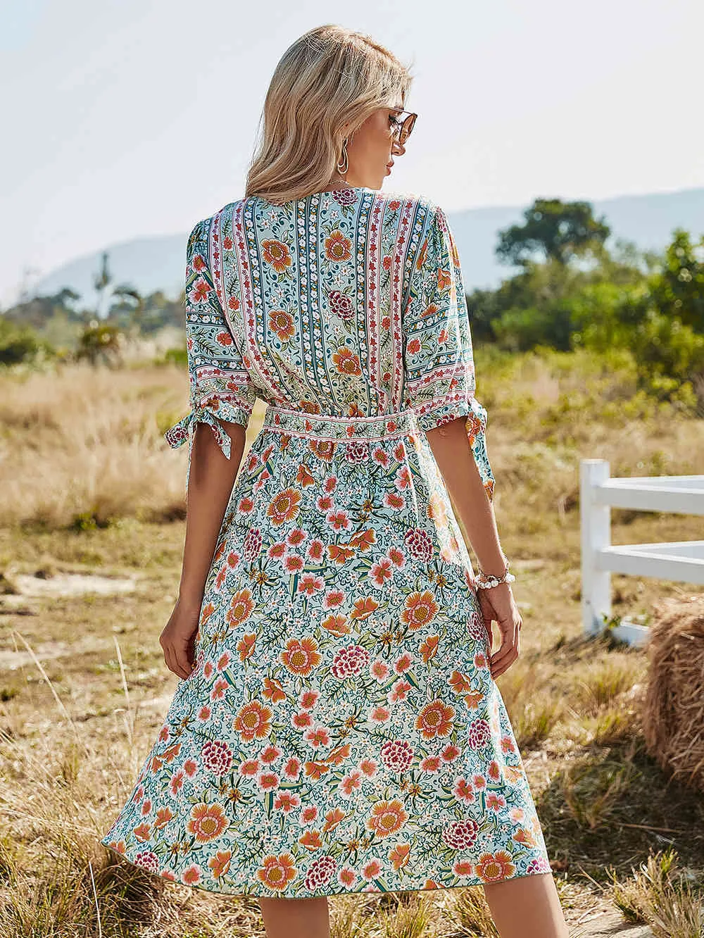 ワンピース Poplin Flower Emb V Neck Dress Women's V-Neck Long Sleeve Pressure Glue Embroidery