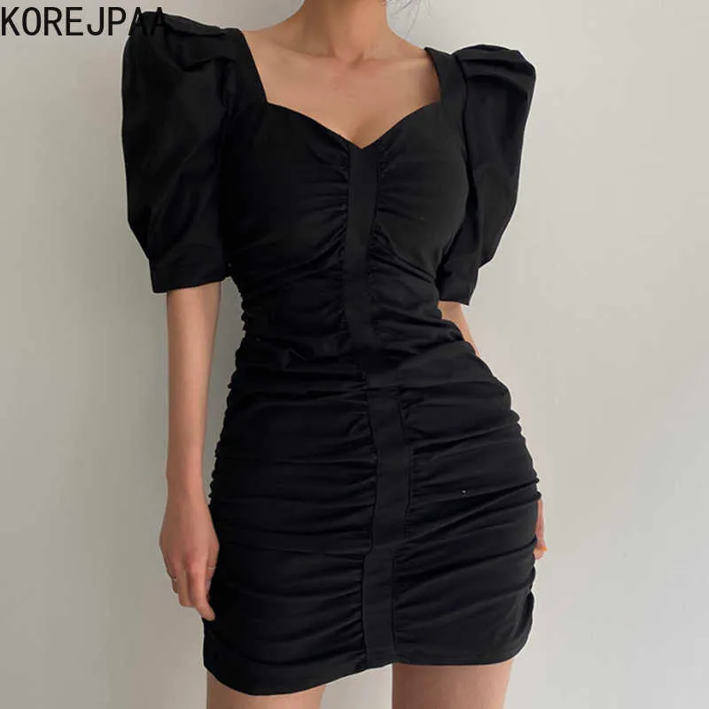 Korejpaa Femmes Robe Été Français Élégant Col Carré Slim Minceur Plis Wrap Hanches Montrer Figure Manches Bouffantes Robes 210526