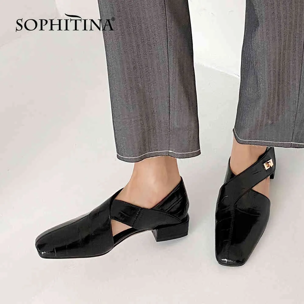 Sophitina شقة امرأة حقيقية جلد البقر سكوير تو الجوف خارج قفل تصميم منخفض مربع كعب مكتب سيدة الأحذية fo07 210513