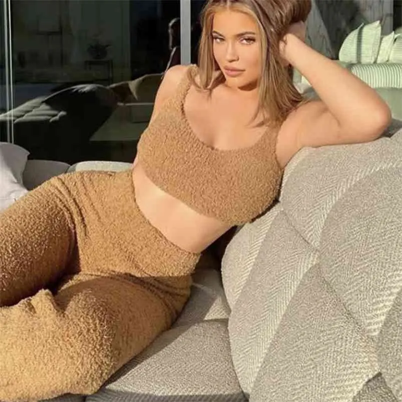 Asia Fluffy Two Piece Set Lounge Sexy 2 Piece Set Femmes Pull en tricot Set Débardeur Et Pantalon Casual Homewear Outfits Home Suit 210819