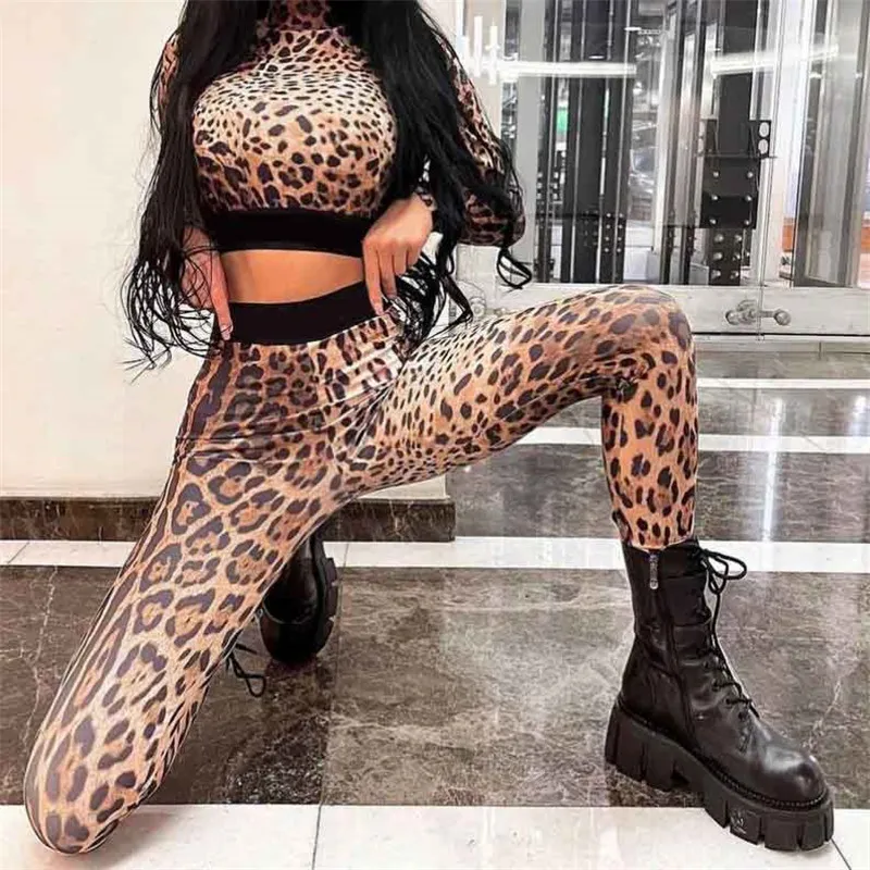 Chándales con estampado de letras de leopardo sexy Traje deportivo de yoga Cuello alto Medias cortas de manga larga Top con sujetador Leggings de entrenamiento delgados elásticos