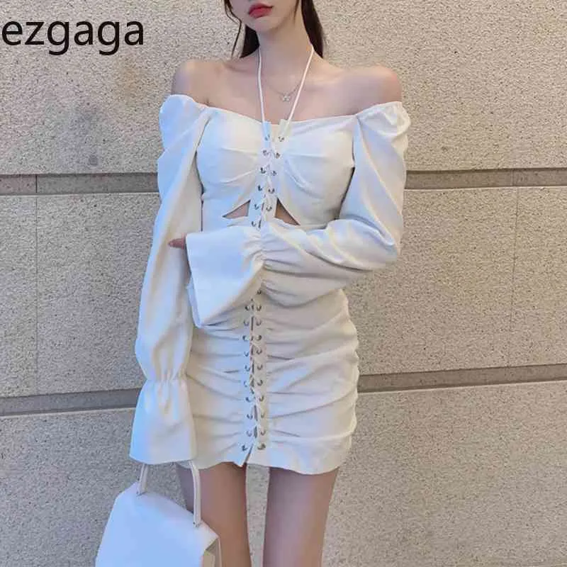 Ezgaga Sexy Hollow Out Slash Neck Bandage Women Dress Primavera Estate Nuovo Temperamento increspato Flare Sleeve Abiti moda coreana 210430