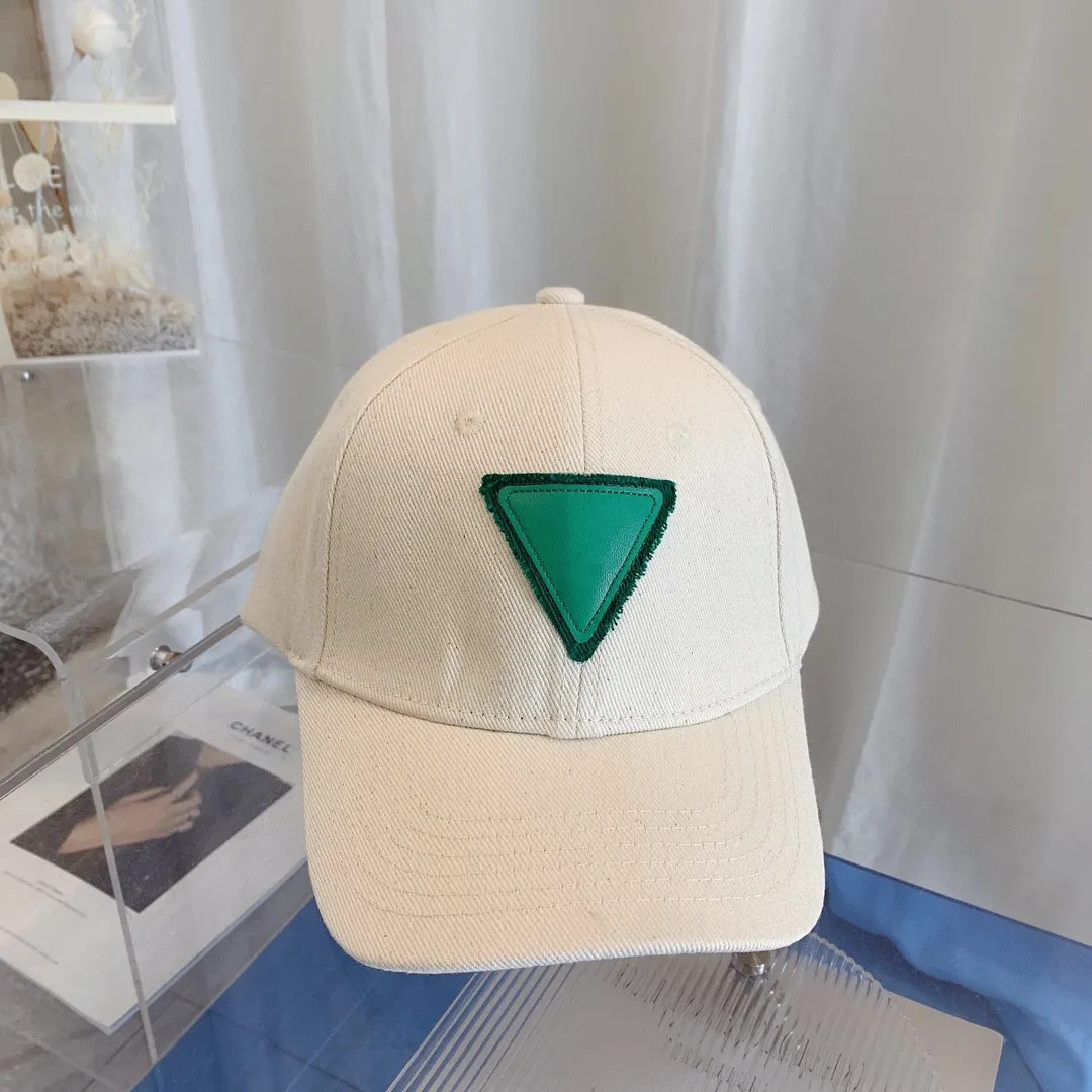 2022 Popular Green Designer Baseball Cap Summer Adjustable Ball Caps High Quality Men Women Beach Hats