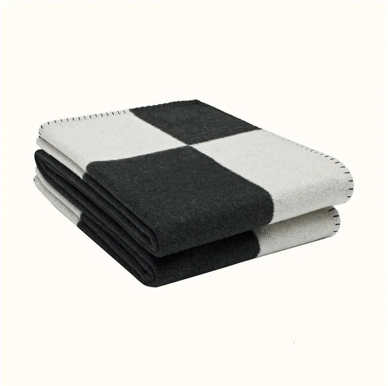 Högkvalitativ designer filt bokstav kashmir mjuk ull halsduk sjal bärbar värme förtjockning varm rutig bäddsoffa sängen stickad filt 135-170 cm