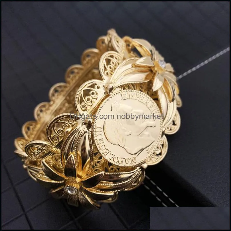 New Napoleon Figure Coin Bracelet Hollow Out Flower Design Side Open Wide Cuff Bracelets Arabic Luxury Bridal Gold Hand Bangles 210408