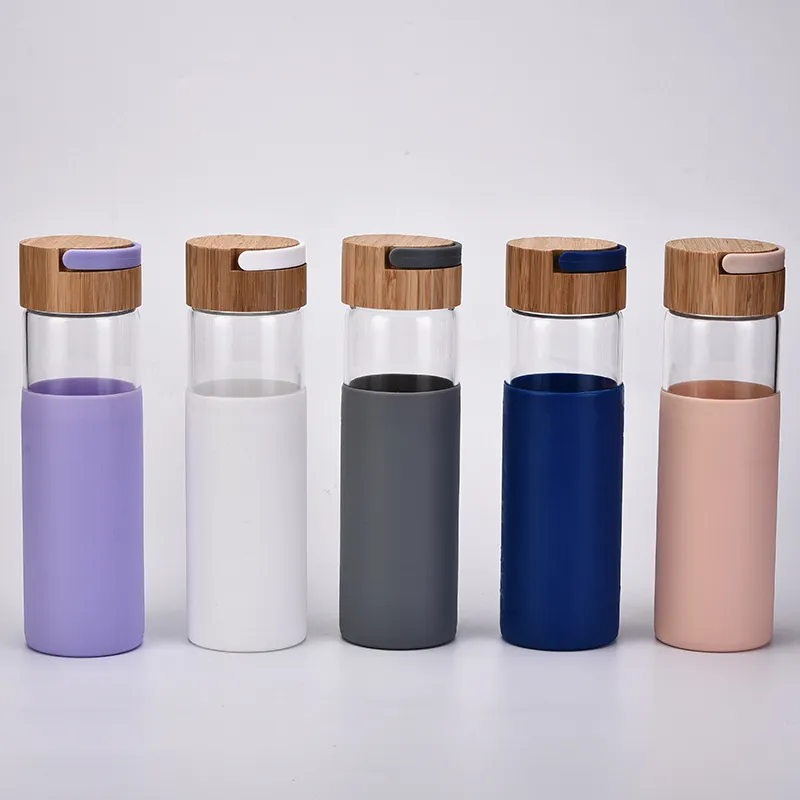 520ml Borosilicate Glass Water Bottles with Bamboo Lid Non-Slip Silicone Sleeve Sports Water Bottle