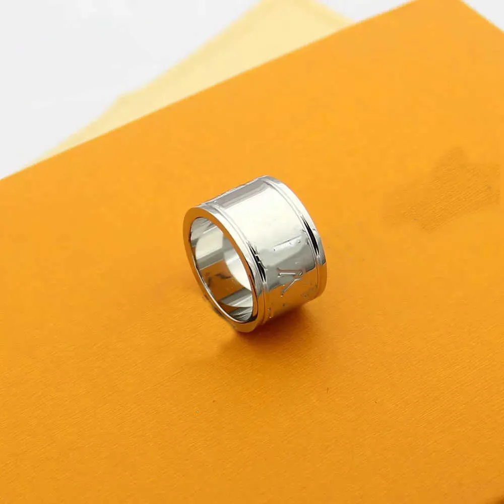 Taille bague lettre online