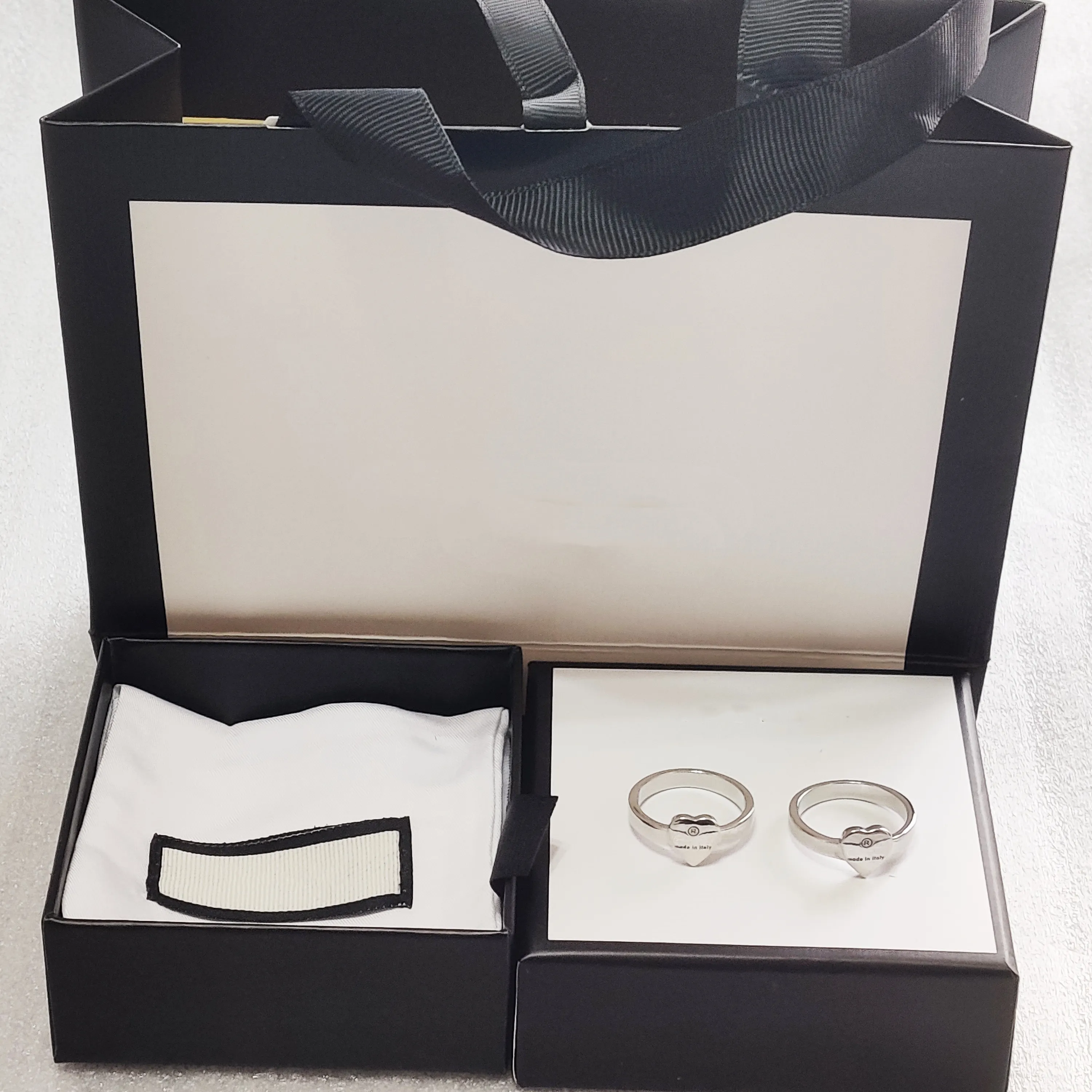 Top Luxury Designer Ring Fashion Heart Rings for Women Design Original Design Great Quality Anneaux Bijoux Supports en gros NRJ
