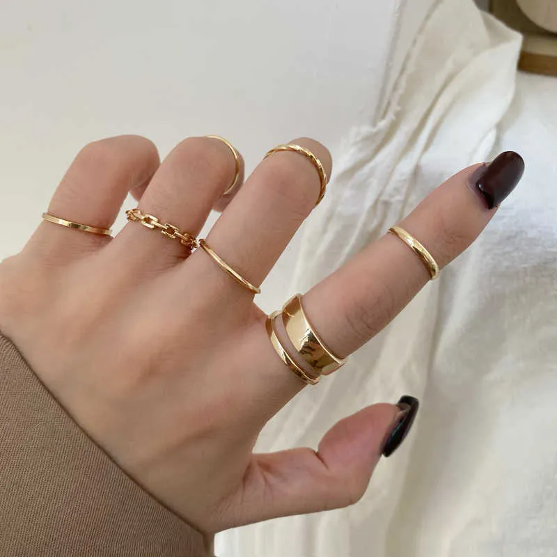 Mode Smycken Ringar Set Hot Selling Metal Alloy Hollow Round Opening Women Finger Ring för Girl Lady Party Wedding Gifts