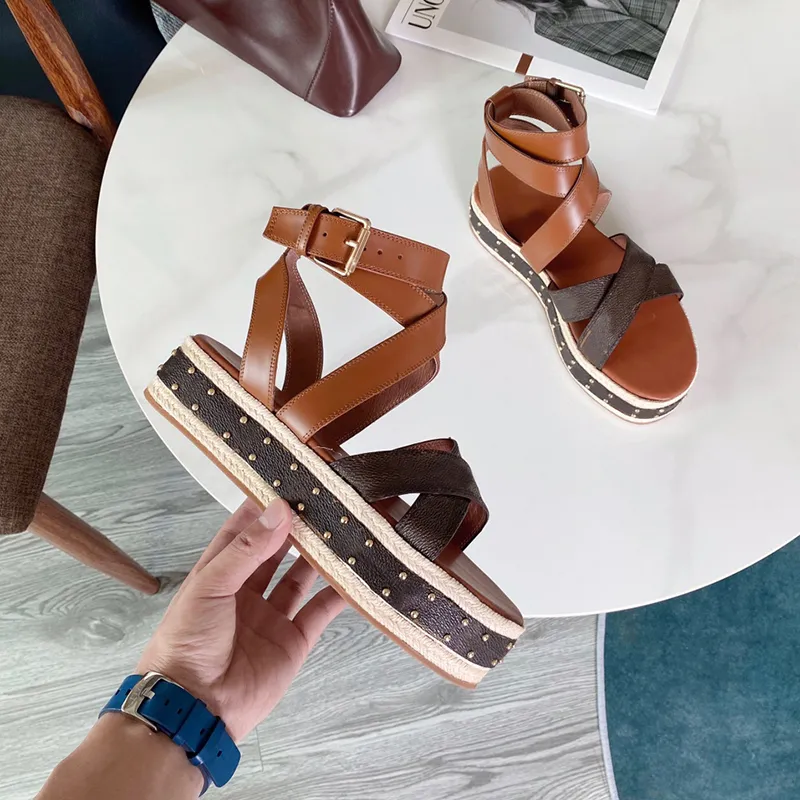 Lv citizen sandals deals