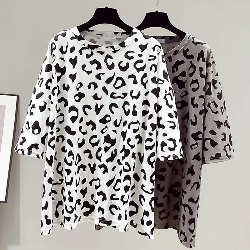 Kvinnors T-shirt 2021 Sommar Mode Leopard Skriv ut T-shirts 90s Kvinnor Harajuku Kortärmad Oversize Casual White Gray Tops Kvinna Tshirts
