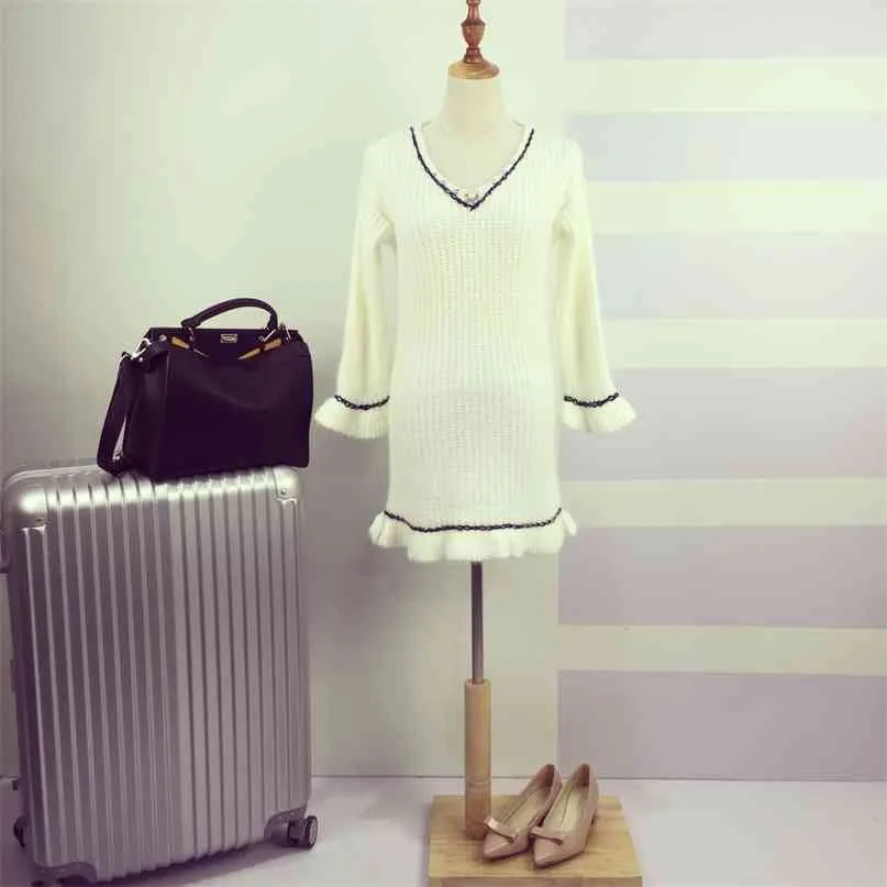Pearl Beaded Pure Color Loose V-Neck Flare Sleeve Söt Kvinnor Sticka Tröjor Och Pullovers Lady Fashion Sweater 210527