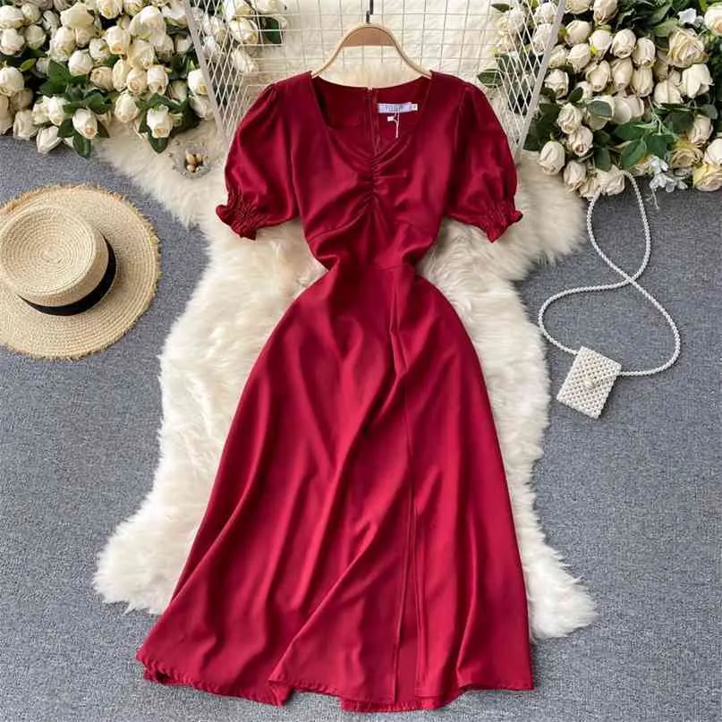 Robe femmes français Romance été couleur unie froncé col carré manches bouffantes élégantes dames Vintage fendu fête 210603