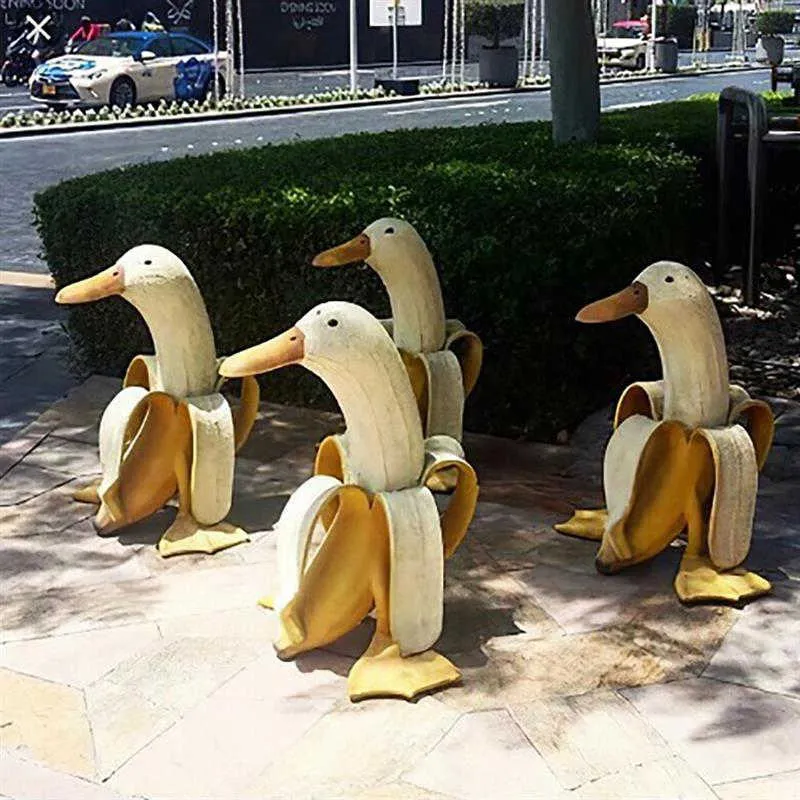 Creative Banana Duck Art Staty Garden Yard Outdoor Decoration Cute Whimsical Peeled Crafts Gåvor för barn 210804