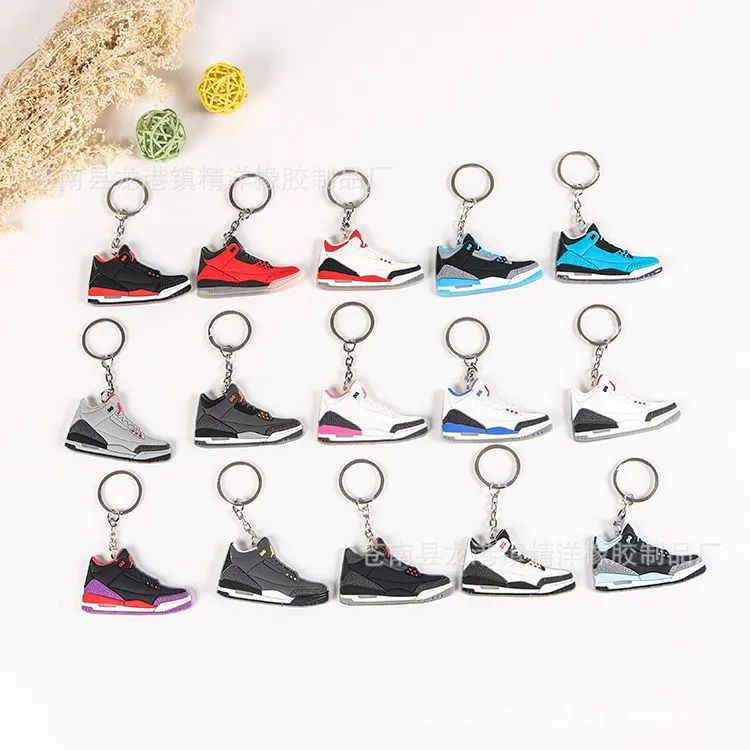 Partihandel designer sneaker nyckelringskor nyckelringar mini silikon män kvinnor barn nyckel ring basket sko nyckelhållare gåva handväska kedja nyckelring tillbehör