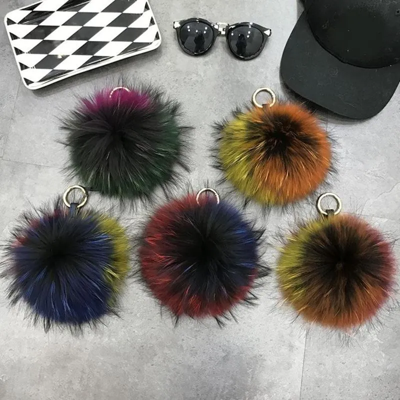 15cm Luxury Brand Fluffy Real Fox Ball Pompom Multicolor Äkta Fur Keychain Metal Ring Hängsmycke Väska För Kvinnor