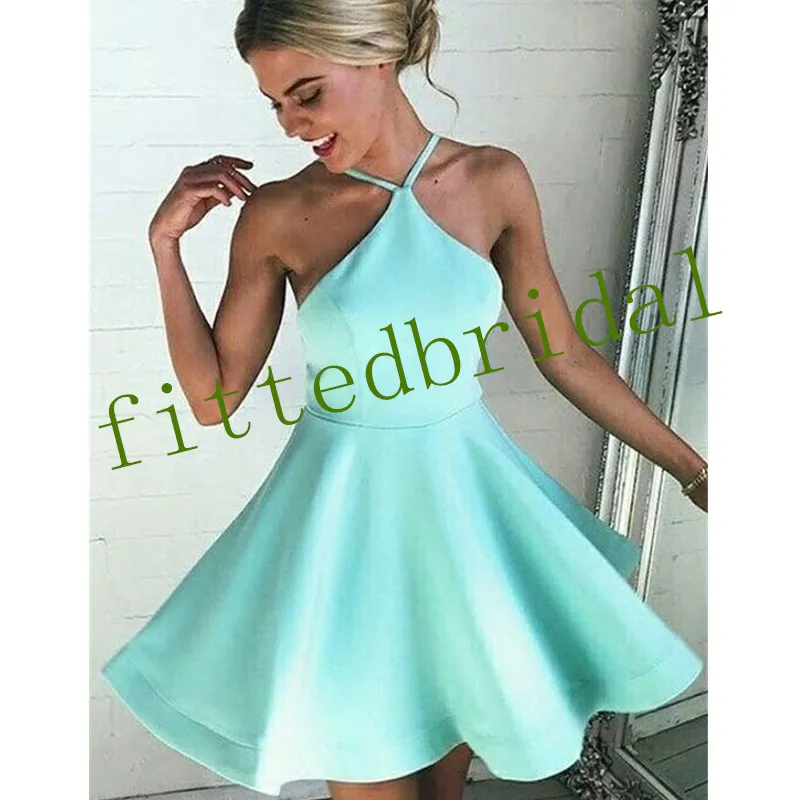 Vestidos de fiesta de una línea con espalda descubierta y cuello halter sexy con satén Vestido de fiesta formal de noche corto de talla grande