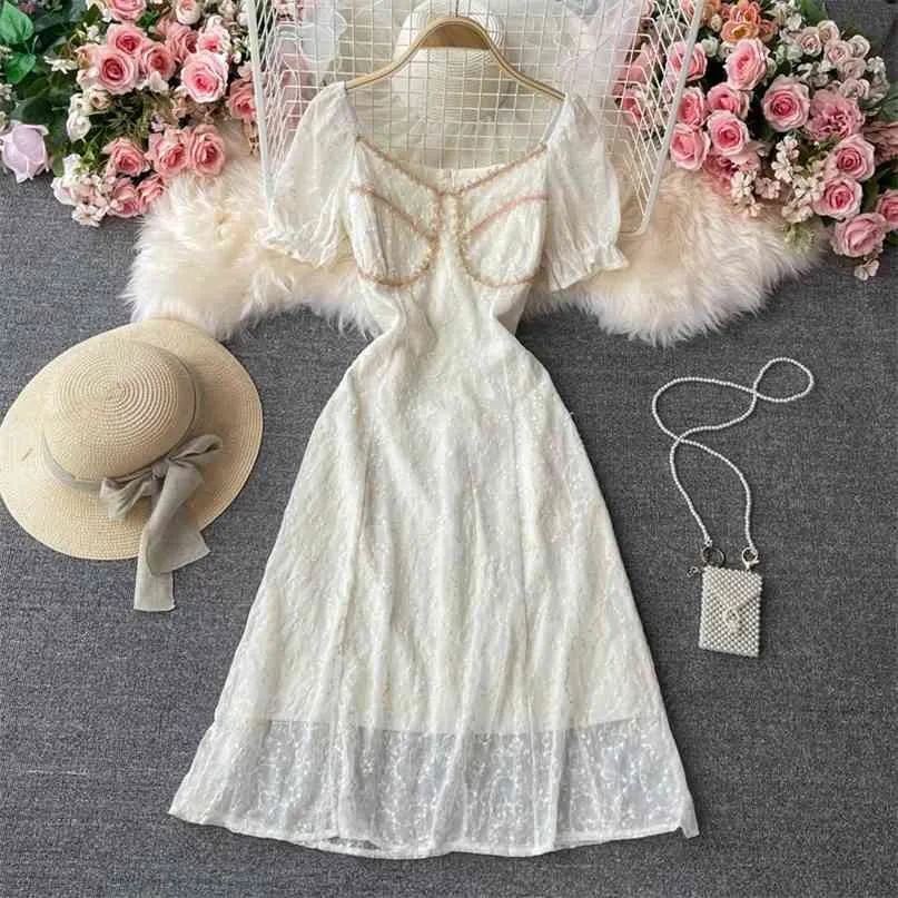 French Romance Lace Dress Women Summer Short-sleeved Midi Elegant Floral Embrodered High Waist A-line Party es 210603