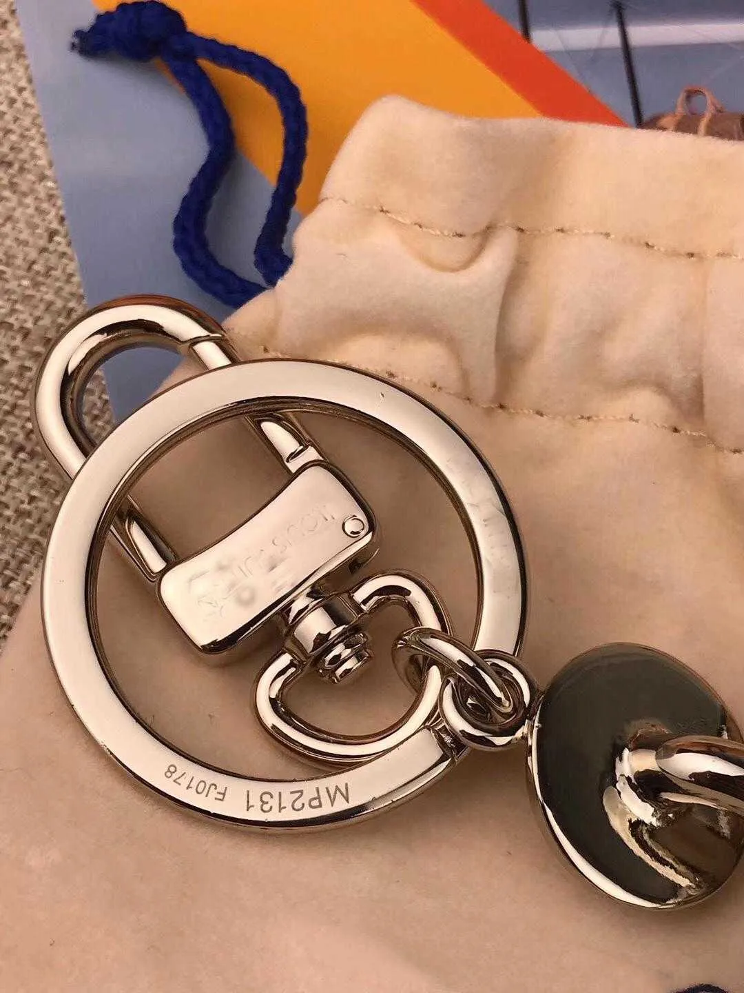2021 luxury designer Keychain Car Key chain Men Women Bag Pendant Accessories with box 2 options good nice