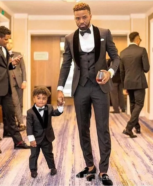 Best Stylish Grey Mens Wedding Tuxedos For Boys And Father Maroon Slim Fit Tuxedos Unique Classic Formal Groom Wedding Tuxedos For cheap