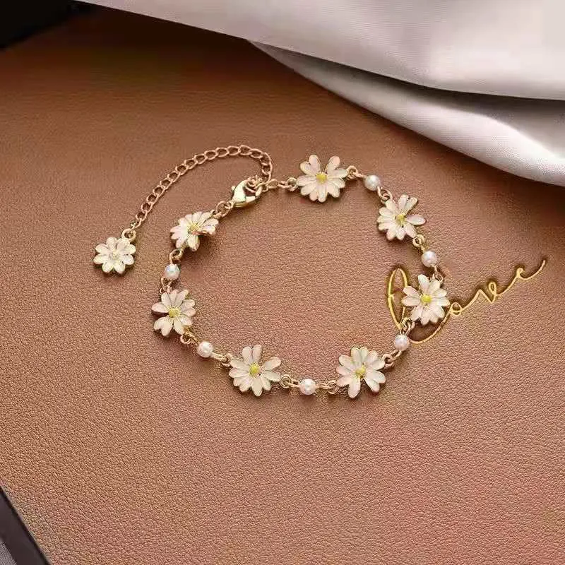 Luxurys Fashion Designers Bracelet women`s leisure Bracelets social party gift with temperament good nice