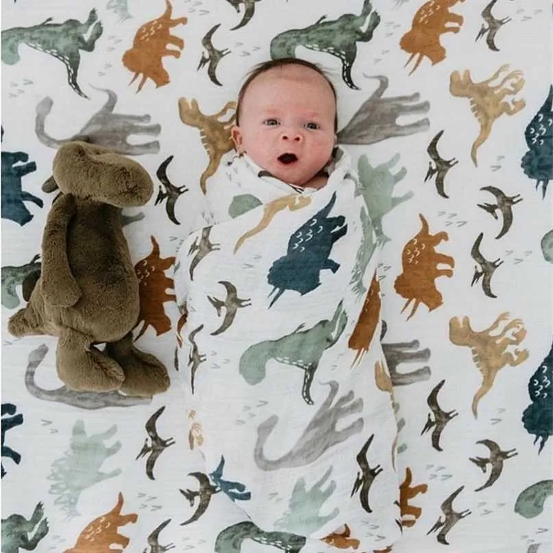 Une qualité de couverture en mousseline pour bébé emmaillotée pour bébé en bambou à 70% meilleure que celle d'Aden Anais Baby Multi-use big diaper Blanket Infant Wrap 211029