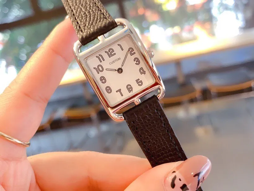 23mm Handgjorda äkta läder Letter Logo Armbandsur Nantucket Square Digital Dial Watch For Lady Girls Classic Brand Women Clock