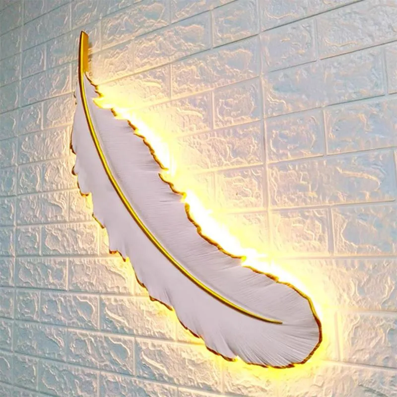 Lampy ścienne Nowoczesna nordycka lampa piórkowa do sypialni Dekor domu salon LED Sconce Lekkie schody