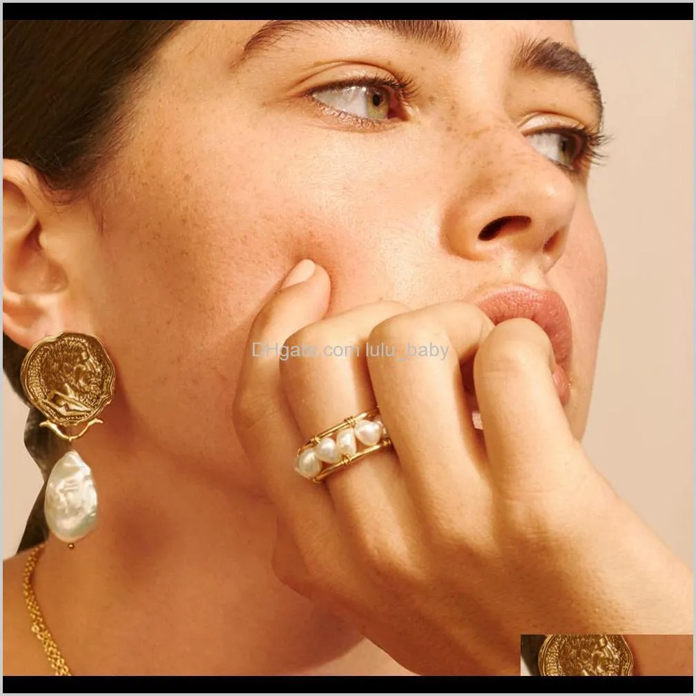 luxury designer jewelry women rings elegant cuff pearl rings with shell retro pouplar old fashion designer bracelets