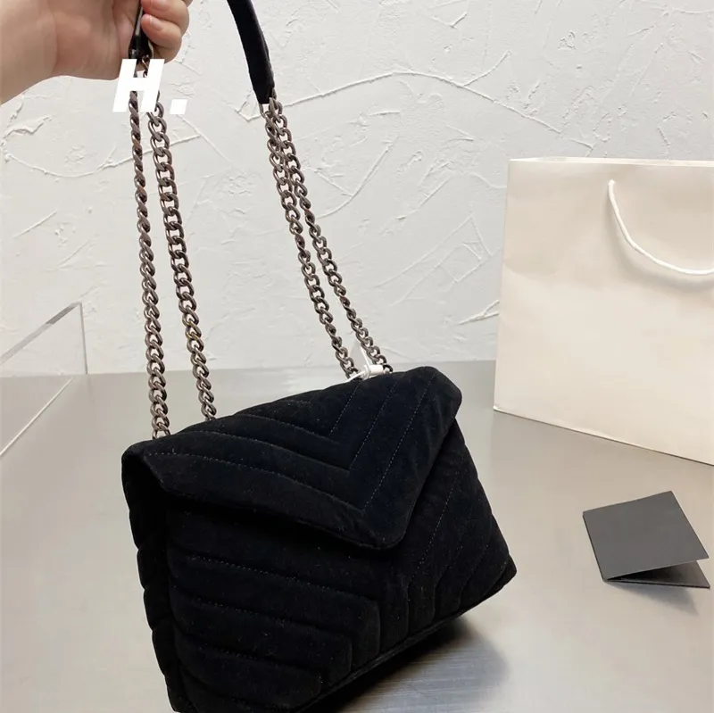 Designer Bags 2021 fashion women handbag original single handbags chain shoulder bag classic autumn and winter size 23 * 16cm gift box packaging