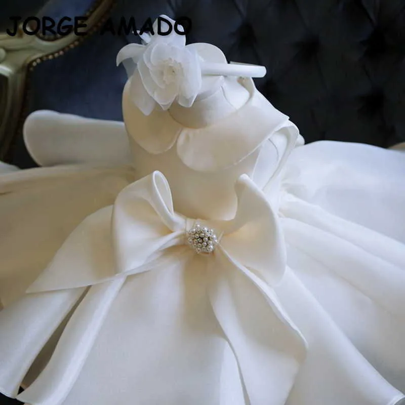 Sommar tonåringar flicka fest klänning vit pärlor båge ärmlös prinsessa klänningar bröllop piano utföra barn dag E01 210610