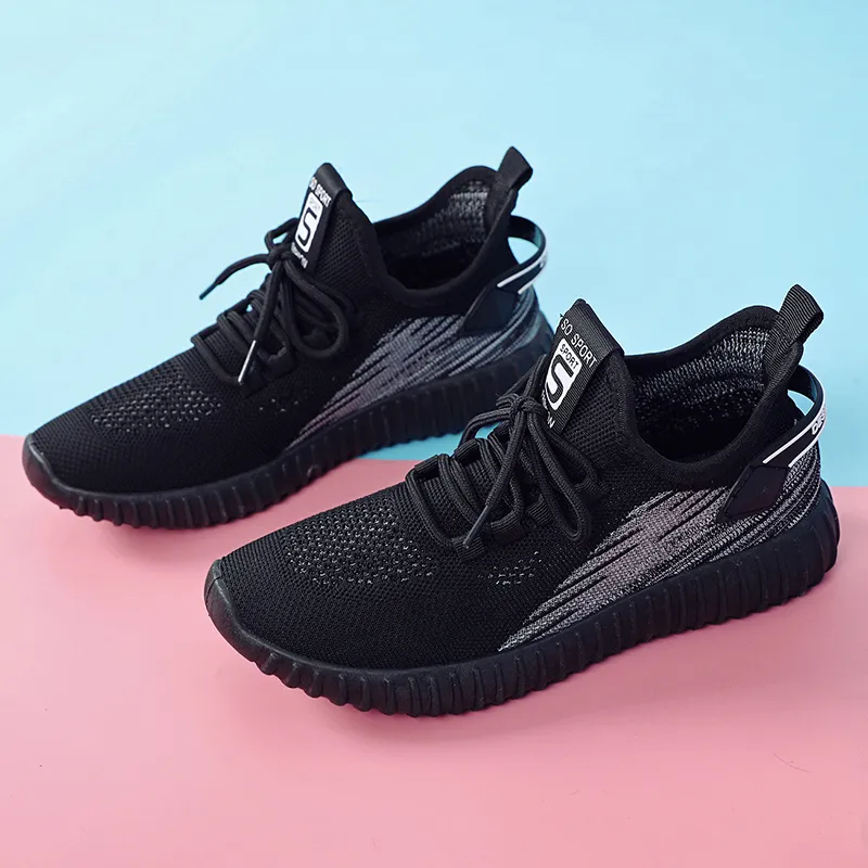 Wysokiej jakości 2021 Przyjazd Knit Buty do biegania dla mężczyzn Kobiety Sportowe Pernise Runners Triple Black Gray Różowe Białe Środki na świeżym powietrzu Rozmiar 35-40 Wy11-1766