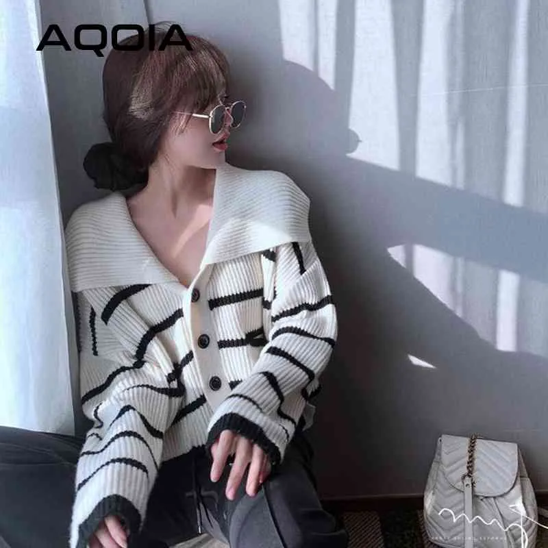冬の韓国風の黒い白い縞模様の女性のセーターを折りたたみボタンアップニット女性のセーターの女性カーディガン210521