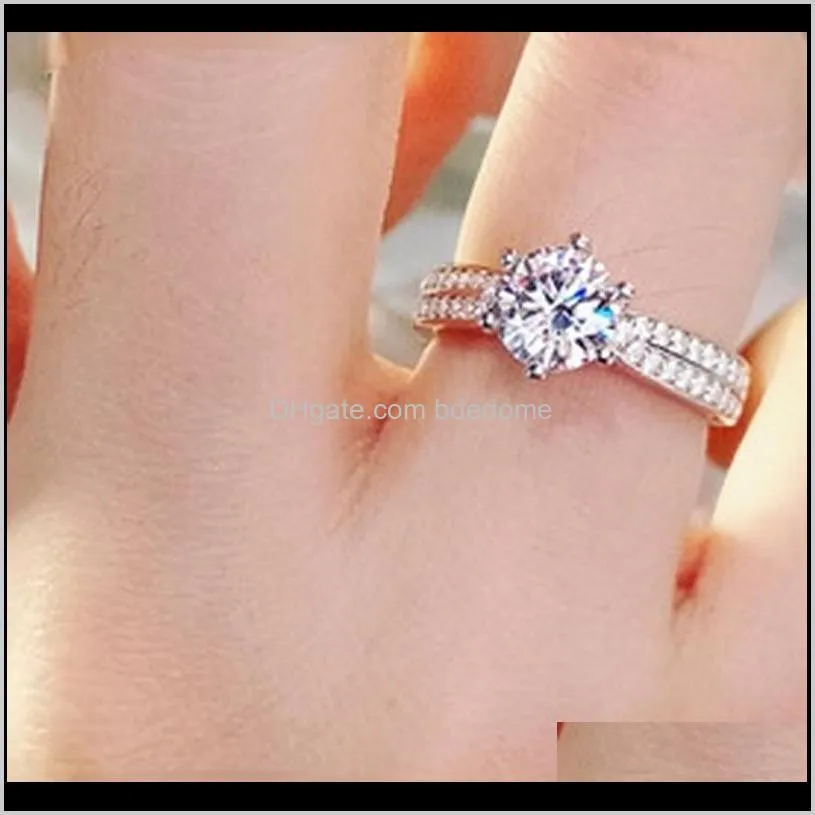 Simulation Moissanite Ring Mosaic Gold-Plated 1 Karat Women`s Ring Fully-Inlaid Diamond Ring