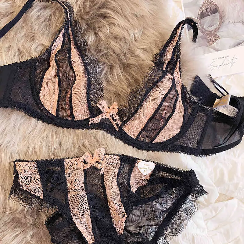 Sexy Lace No Steel Ring Lingerie Triangle Cup Stripe Contrast Color Bralette Ultra-thin Perspective Bra Set Deep V Underwear Set X0526