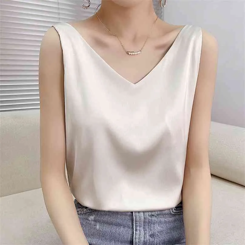 Sommer Shiny Satin Seide T-shirt Frauen Harajuku T-shirt Ärmellose Mode T-shirt Frau T Tops Casual Weibliche Luxus Sexy 210720