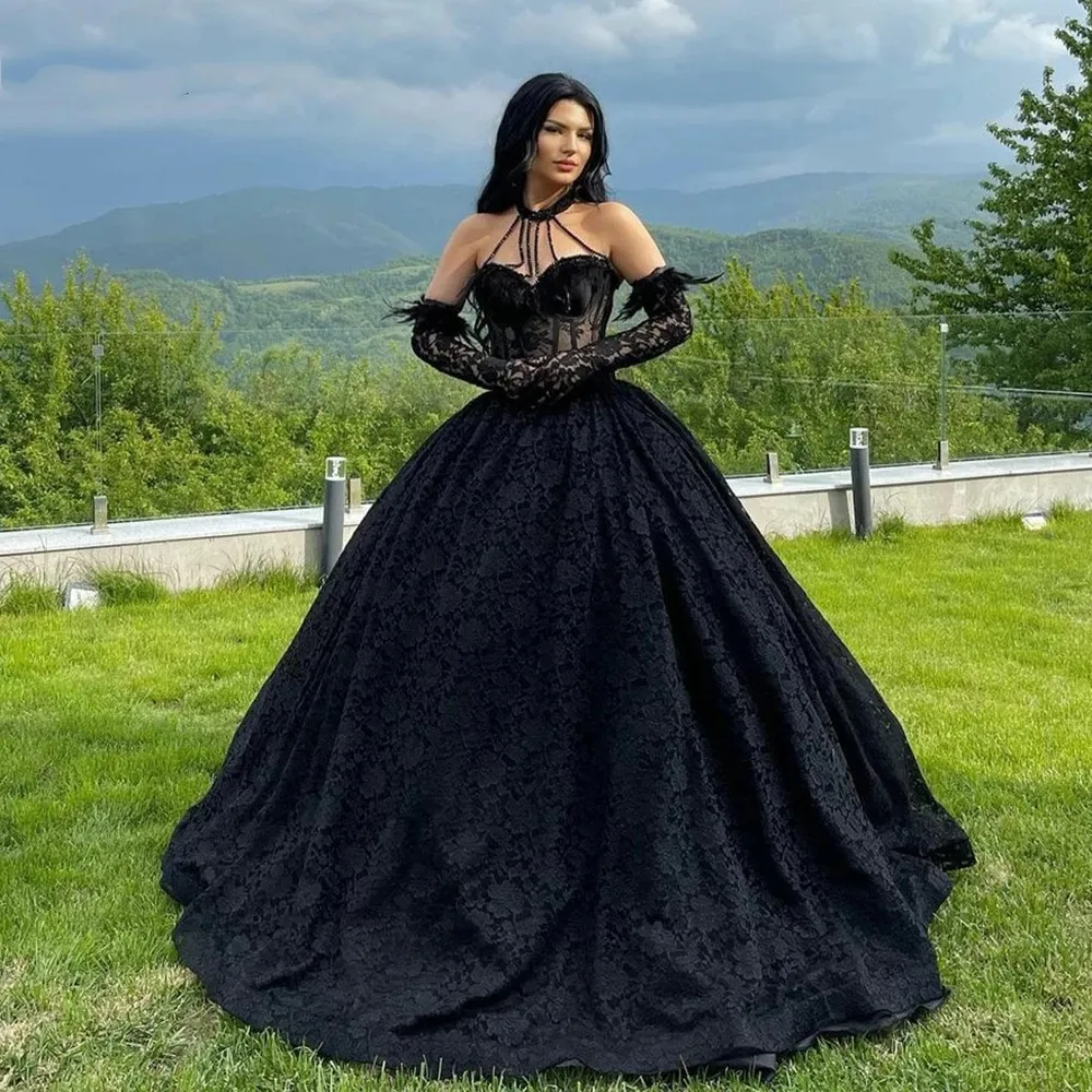 2022 Gothic Black Lace Ball Ball Vestidos de Noiva Beading Vintage Victorican Halter CORSET Vestidos de casamento apliques ilusão vestido nupcial